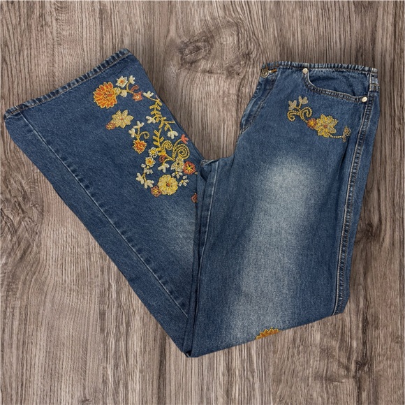 Joe Boxer Denim - Joe Boxer Beaded Boho Wide Leg Hipster Blue Jeans for Women Size 9